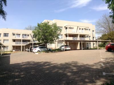 Townhouse For Rent in Sandown, Sandton