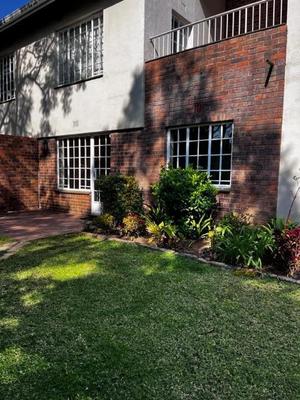 Townhouse For Rent in Sandton CBD, Sandton