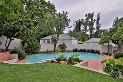 Townhouse For Rent in Strathavon, Sandton